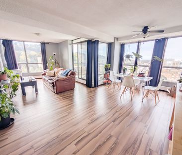 **ALL INCLUSIVE** Beautiful 2 Bedroom Condo in Hamilton!! - Photo 3