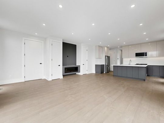 For Lease - 170 Dixon Road Unit# 4, Toronto, Ontario - Photo 1