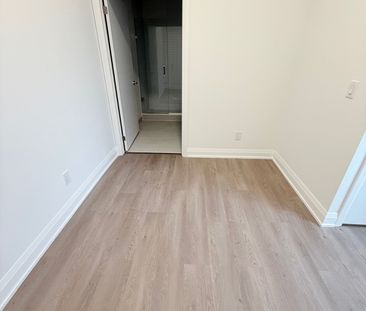 For Lease - 3250 Carding Mill Trail Unit# 507, Oakville, Ontario - Photo 2