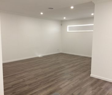 THREE BEDROOM TOWNHOUSE - Photo 1