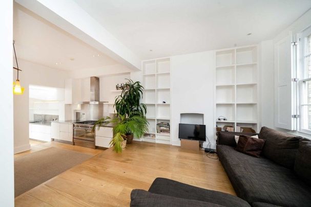 St. Leonards Square, Kentish Town, NW5 - Photo 1