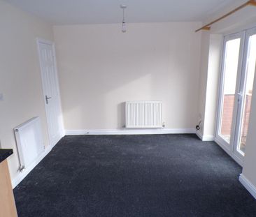 3 bedroom terraced house to rent - Photo 2