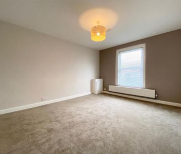 3 bedroom maisonette to rent - Photo 5