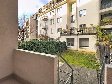 PERLE RARE! 2½ pièces avec terrasse au coeur de la ville - Photo 3