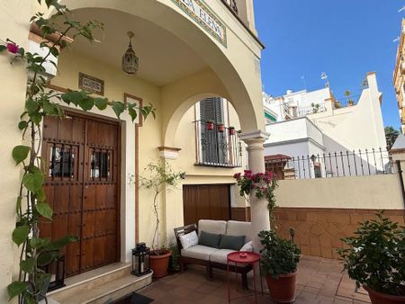 Calle Santa Elena, Sevilla, Andalusia 41005 - Photo 2