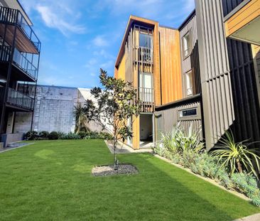 Welcome to apartment 304A in Vedado Apartments! - Photo 3