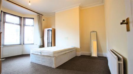 2 bedroom ground floor flat to rent - Photo 5