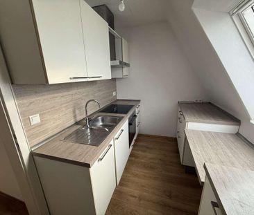 Großzügige Wohnung mit großen Zimmern, Einbauküche und Abstellraum - Photo 4