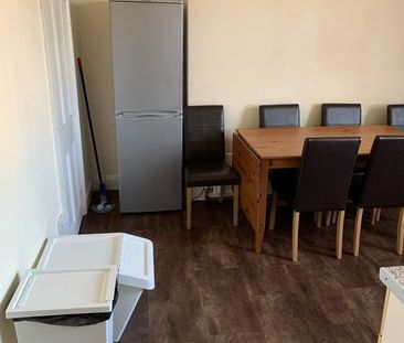 Room in a Shared Flat, Brigstocke Road, BS2 - Photo 5