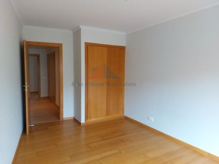 3 room luxury Flat for rent in Cascais e Estoril, Portugal - Photo 3