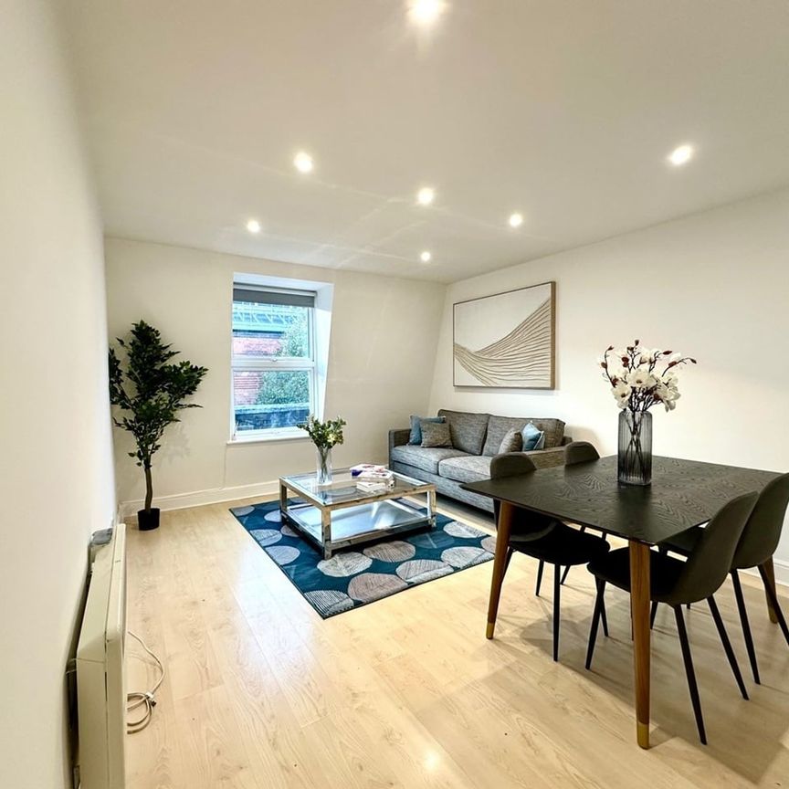 2 Bed Flat, Boston Place, NW1 - Photo 1