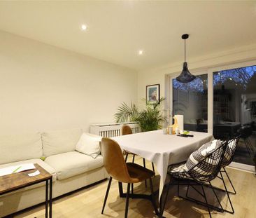 2 bedroom end of terrace house to rent - Photo 2