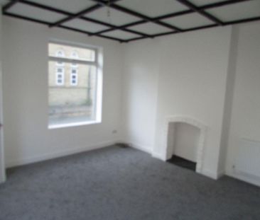 3 bedroom end of terrace house to rent - Photo 5