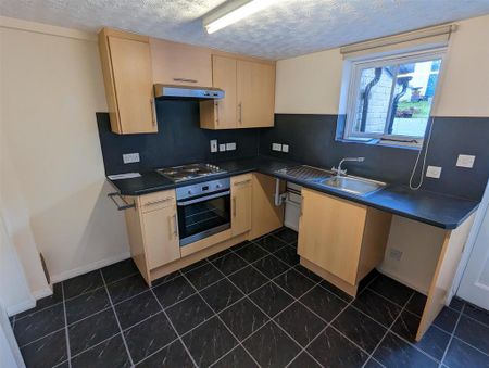 2 bedroom terraced house to rent - Photo 5