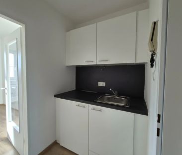 Studentenhit - 1-Zimmer-Wohnung ab 15.Dezember verfügbar! - Erstbez... - Photo 3