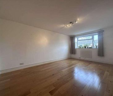 Victoria Road, Ruislip, HA4 - Photo 1