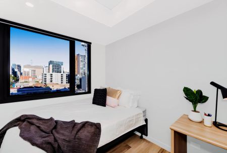 6 Bedroom Apartment - Double Bed - Photo 5