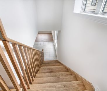 For Lease - 15 Durham Avenue, Barrie, Ontario - Photo 1