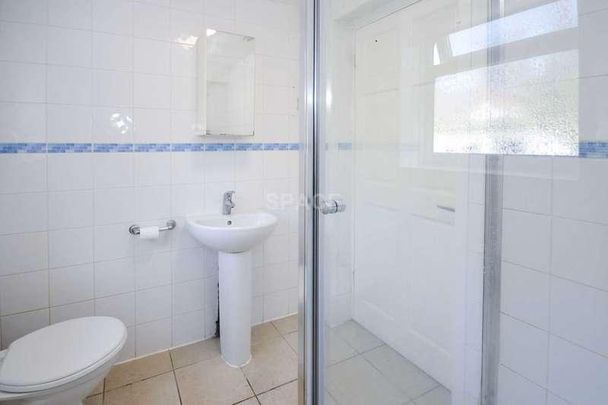 Grange Avenue, Earley, Reading, Berkshire, RG6 - Photo 1