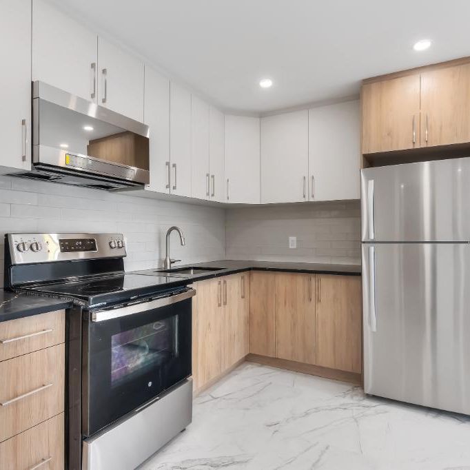 3 1/2 et 4 1/2 Condo style, tout compris, très grand, Pierrefonds 1595$ - Photo 1