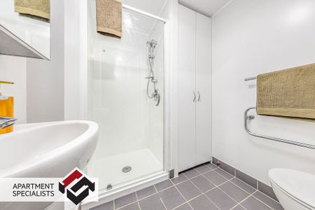 City Sanctuary 2-Bedroom Fully Furnished Apartment - Photo 3