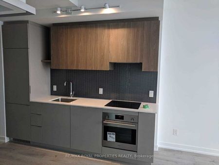 For Lease - 161 Roehampton Avenue Unit# 4301, Toronto, Ontario - Photo 2