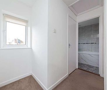 Repton Road, Earley, RG6 - Photo 4