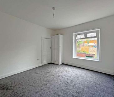 Grains Road, Shaw, OL2 - Photo 5