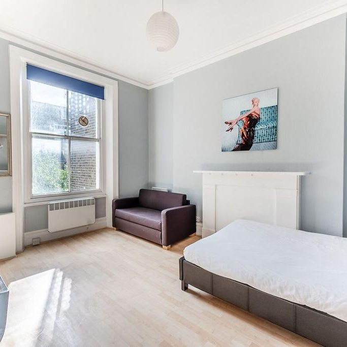 Studio to rent - Photo 1