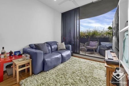 Newstead Luxury 1 Bedroom Unit + Study - Photo 5