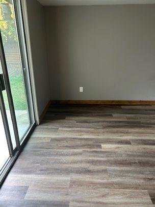 2 bedroom + den on Gordon Dr - Photo 1