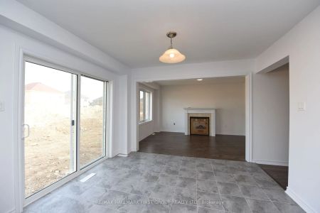 Detached Home For Lease | X8472398 - Photo 5