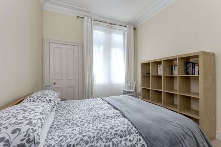 A spacious one bedroom apartment, available on a furnished basis in Tollcross. - Photo 4