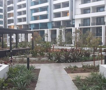 Brand New Smart Living Superb 2-bed Apartment - Photo 2