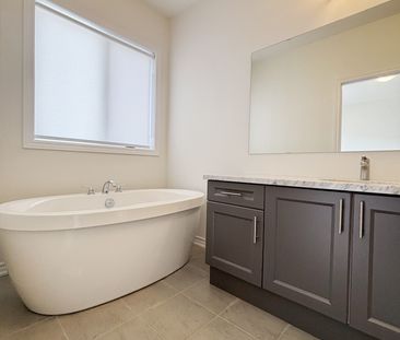 For Lease - 58 Harvey Bunker Crescent, Markham, Ontario - Photo 2