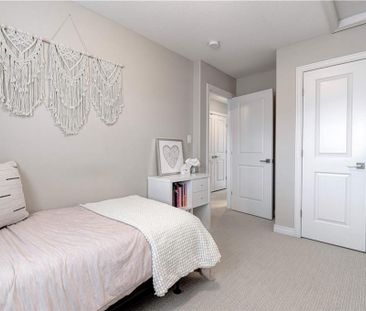 For Lease - 172 Westbank Trail, Hamilton, Ontario - Photo 5