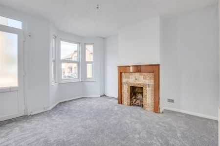 Green Street, High Wycombe - Photo 3