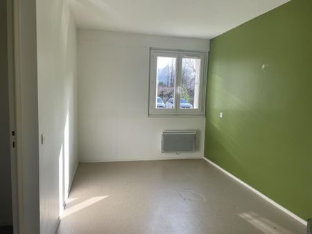 APPARTEMENT TYPE 2 CLAIX - Photo 3