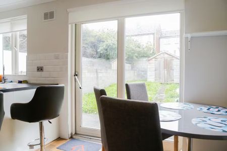 Phibsborough Road, Dublin - Photo 2