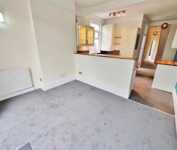 1 bedroom ground floor flat to rent - Photo 3