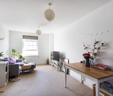 1 Bed Flat - Photo 5