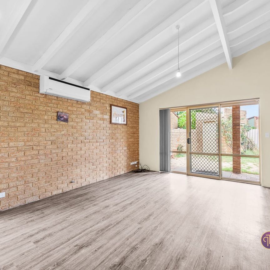 Spacious 3-Bedroom Unit in Secure Complex - Photo 1