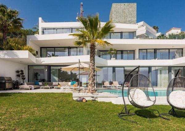 Luxury Villa for rent in Marbella Del Este, Andalusia