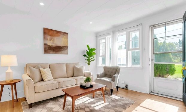 For Lease - 328 Little Avenue, Barrie, Ontario - Photo 1