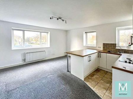 Manor Lea, Boundary Road, BN11 - Photo 2