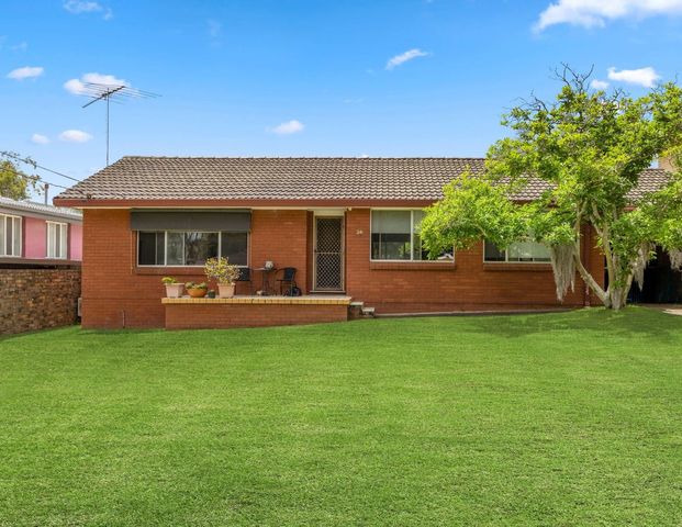 Family Home - Photo 1