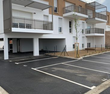 Location Appartement 3 pièces 62m² GARONS 30128 - Photo 1