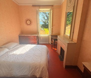 Location Appartement 4 pièces 132m² MARSEILLE 11ème - Photo 2
