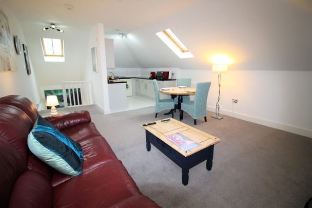 Apartment For Rent Merton Road, Southsea - Photo 1