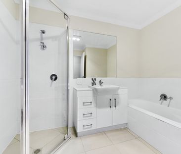 Modern Family Home with Double Garage - Photo 3